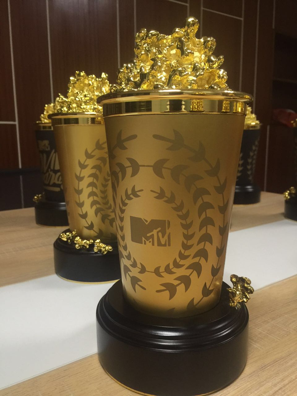 Resultado de imagem para MTV Movie & TV Awards trofeu